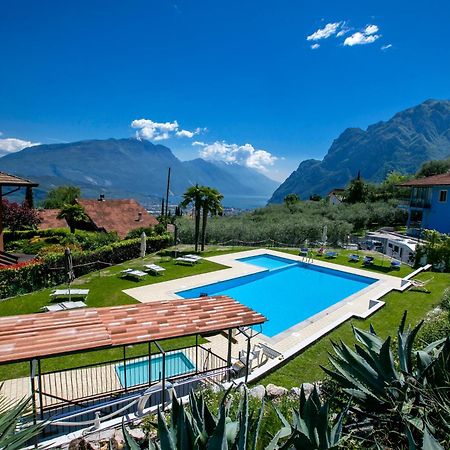 Residence Christina Due Laghi - Happy Rentals Tenno Esterno foto
